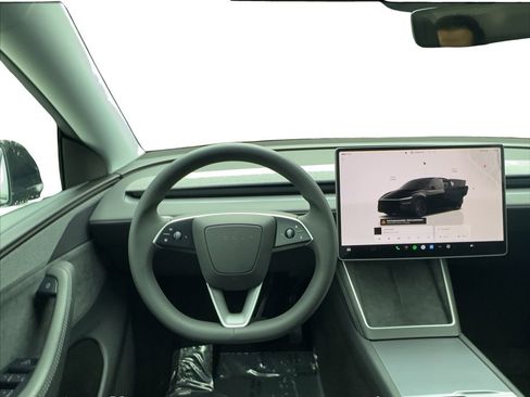 Used 2026 Tesla Model Y Long Range AWD/4WD image 34