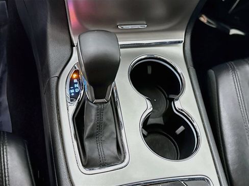 Used 2019 Jeep Grand Cherokee Limited AWD/4WD image 12