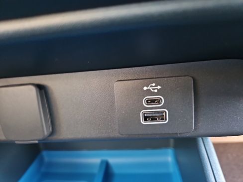 New 2025 Ford Maverick XLT w/ XLT Luxury Package image 11