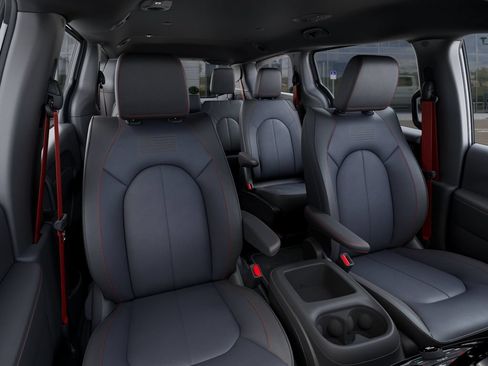 New 2027 Chrysler Pacifica Select FWD image 16