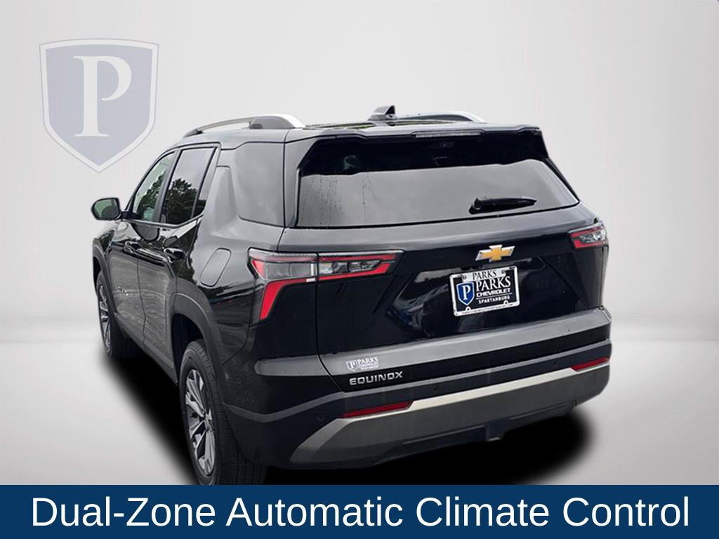 Used 2025 Chevrolet Equinox LT w/ Convenience Package II FWD image 9