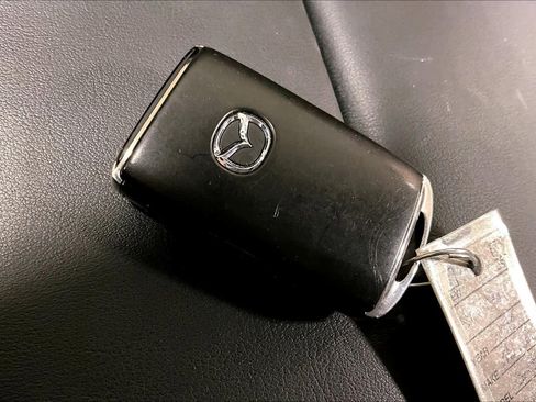 Used 2025 MAZDA CX-70 Plug-In Hybrid w/ Premium Plus image 17