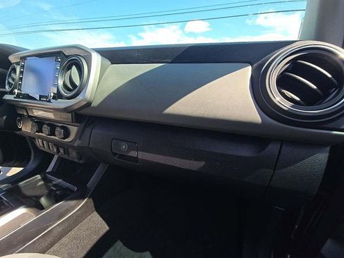Used 2023 Toyota Tacoma SR5 RWD image 18
