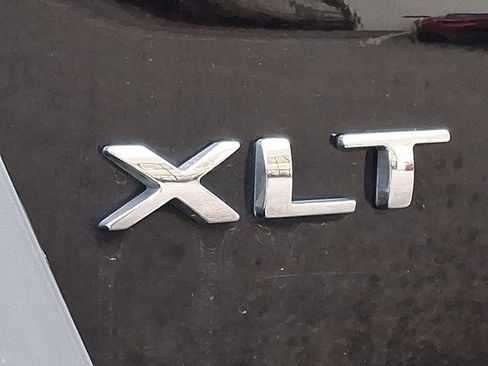 Used 2024 Ford Expedition XLT image 32