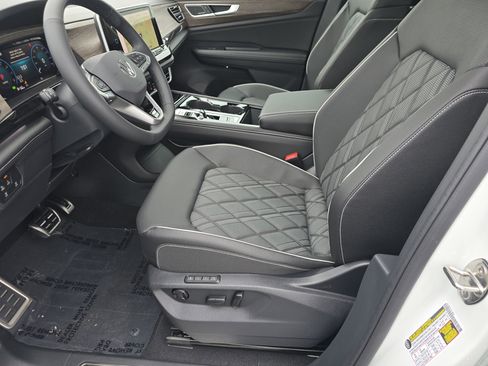New 2026 Volkswagen Atlas SEL Premium R-Line AWD/4WD image 18