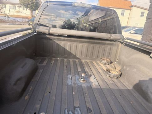 Used 2006 Dodge Ram 2500 Truck SLT image 8