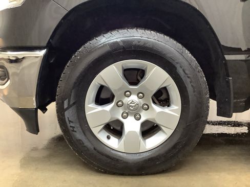 Used 2019 RAM 1500 Big Horn AWD/4WD image 25