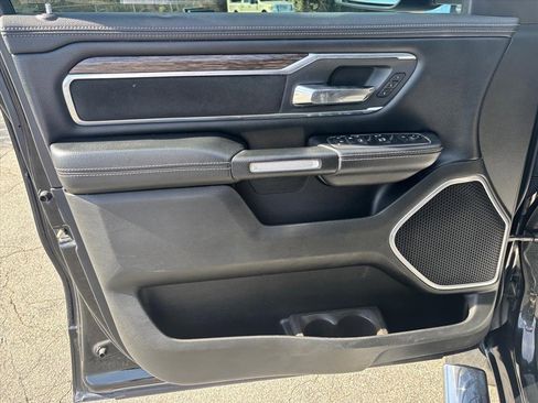 Used 2019 RAM 1500 Laramie image 9
