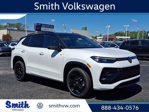 New 2026 Volkswagen Tiguan SE R-Line AWD/4WD image 1