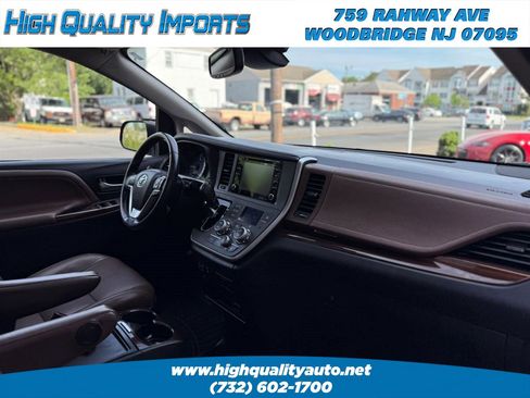 Used 2020 Toyota Sienna Limited Premium AWD/4WD image 42