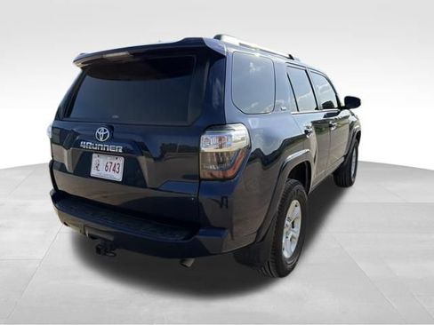 Used 2021 Toyota 4Runner SR5 AWD/4WD image 3