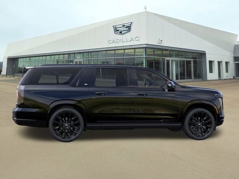 New 2026 Cadillac Escalade ESV Platinum Sport w/ LPO, ONYX Package image 5