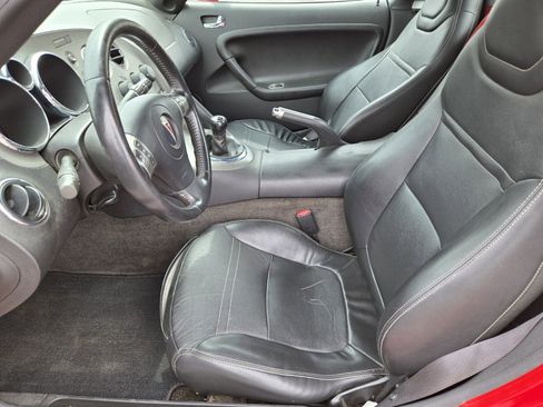 Used 2007 Pontiac Solstice Convertible w/ Premium Package image 8