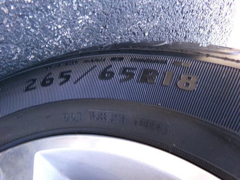 Used 2019 Chevrolet Suburban LT image 27