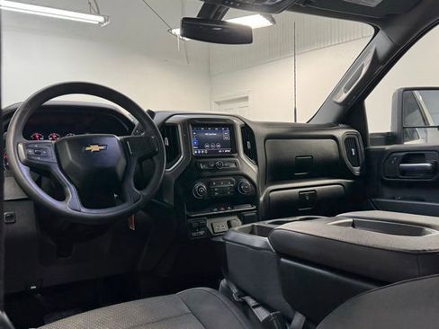 Used 2022 Chevrolet Silverado 2500 Custom w/ Custom Value Package AWD/4WD image 7