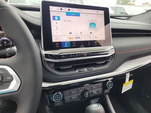 New 2026 Jeep Compass Trailhawk w/ Sun, Sound & Navigation Group image 19