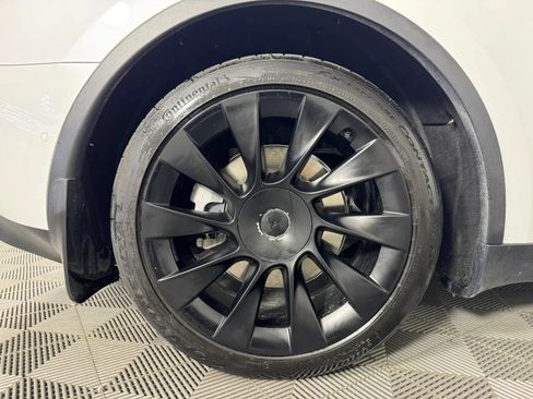 Used 2020 Tesla Model Y Long Range AWD/4WD image 45