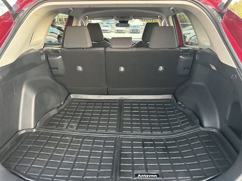 Used 2020 Toyota RAV4 LE image 29