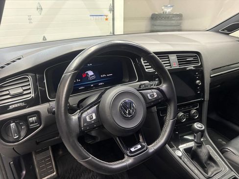 Used 2018 Volkswagen Golf 4-Door AWD/4WD image 20