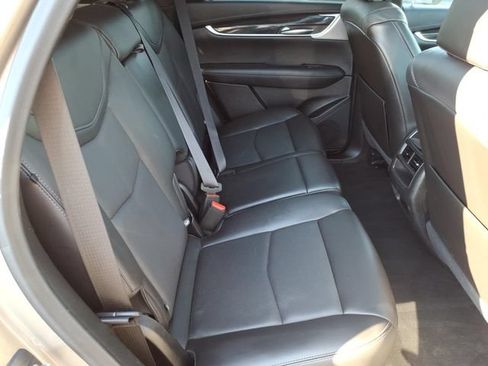Used 2022 Cadillac XT5 Premium Luxury FWD image 22