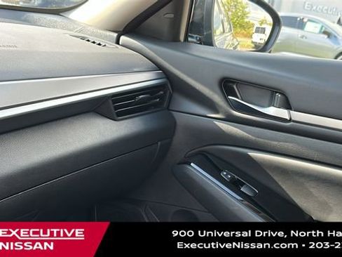 Certified 2024 Nissan Altima 2.5 SR image 19