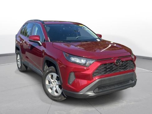 Used 2019 Toyota RAV4 LE FWD image 4