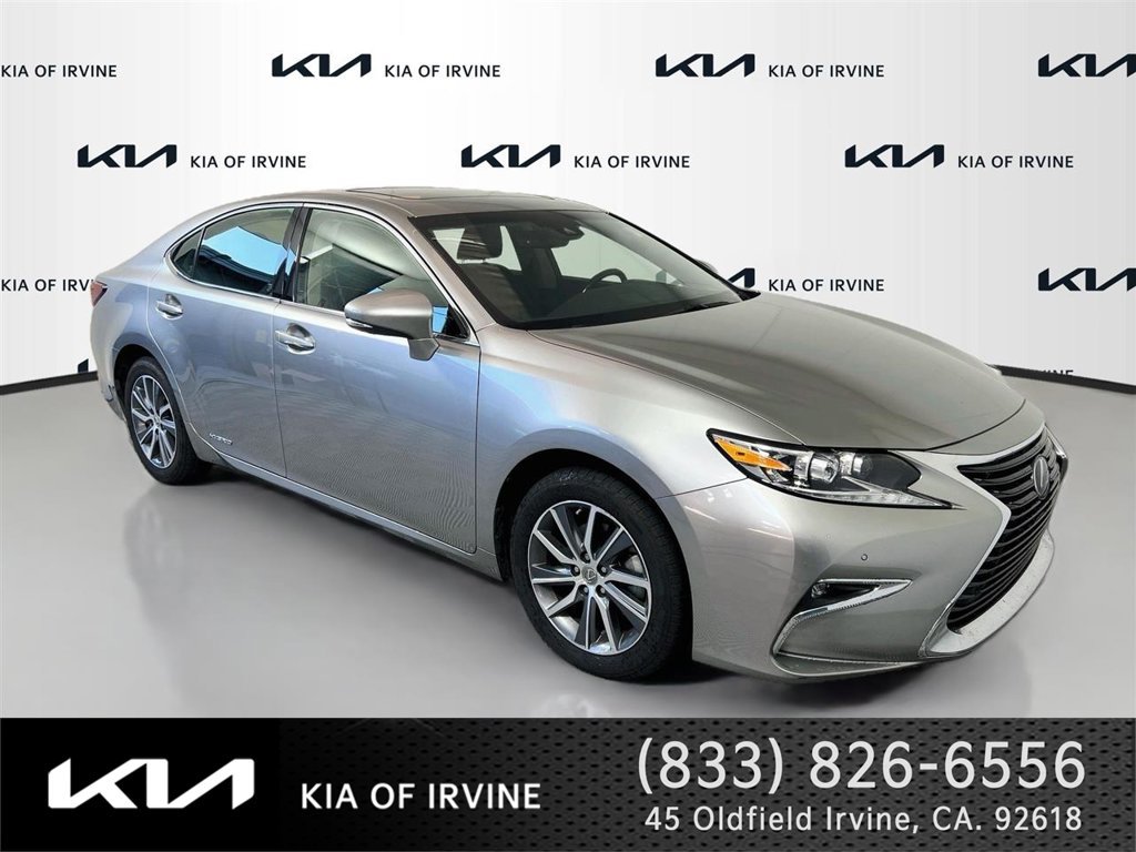 Used 2016 Lexus ES 300h w/ Luxury Package w/Wood Trim FWD image 1
