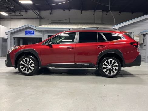 Certified 2024 Subaru Outback Limited AWD/4WD image 4