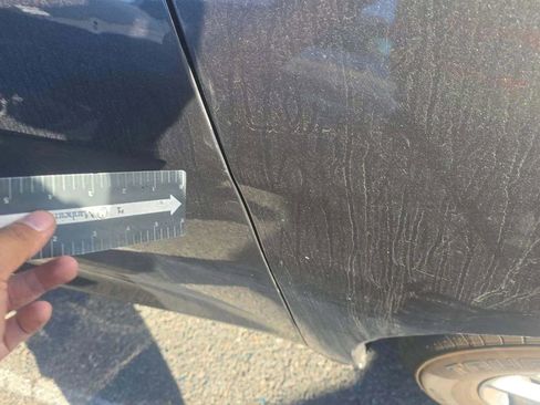 Used 2023 Chrysler Pacifica Touring-L image 27