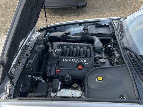 Used 2002 Jaguar XJ8 image 15