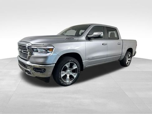Used 2023 RAM 1500 Laramie AWD/4WD image 2