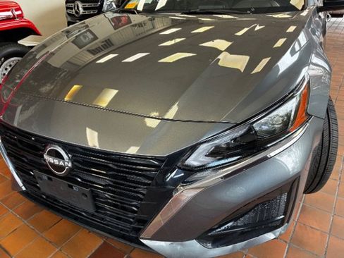 Used 2024 Nissan Altima 2.5 S FWD image 9