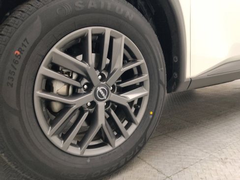 Used 2022 Nissan Rogue S FWD image 31