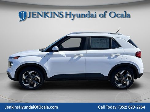 New 2025 Hyundai Venue SEL image 7
