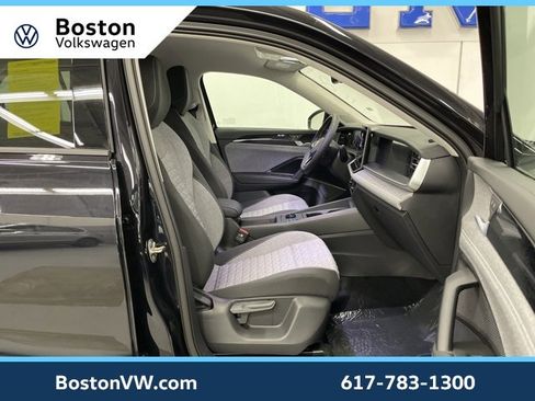 New 2026 Volkswagen Tiguan S image 10