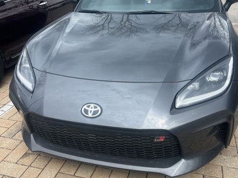 Used 2024 Toyota GR86 Premium image 4