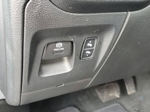 Certified 2022 RAM 1500 Big Horn image 6