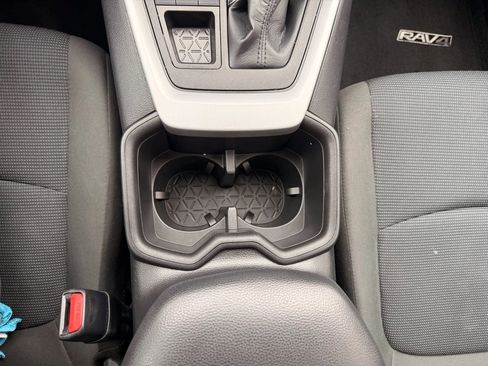 Used 2022 Toyota RAV4 LE w/ Carpet Mat Package (TMS) image 19