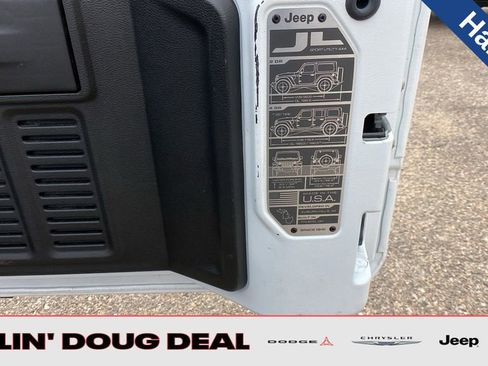 Used 2024 Jeep Wrangler Unlimited Rubicon image 35