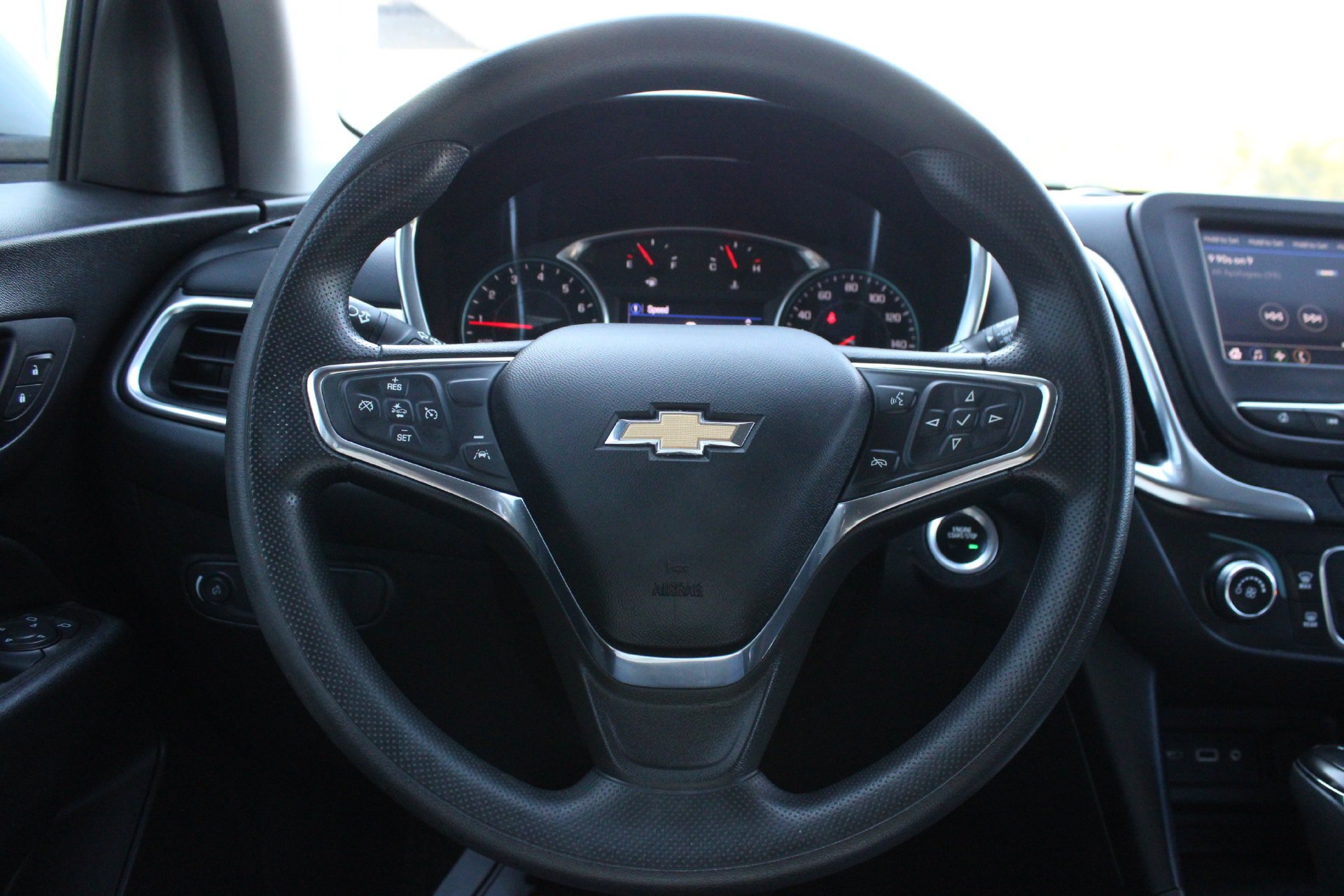 Used 2021 Chevrolet Equinox LT FWD image 26