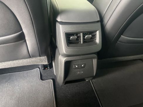 New 2025 Chevrolet Equinox EV RS w/ Convenience Package II image 18