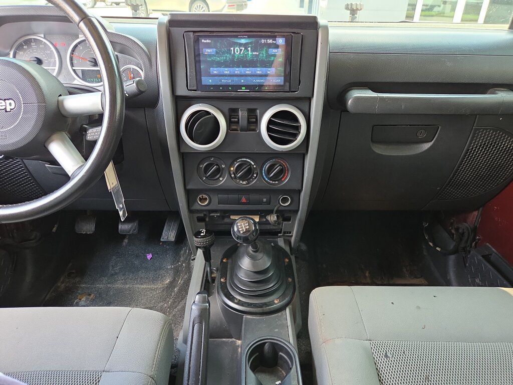Used 2008 Jeep Wrangler Sahara w/ Dual Top Group AWD/4WD image 20