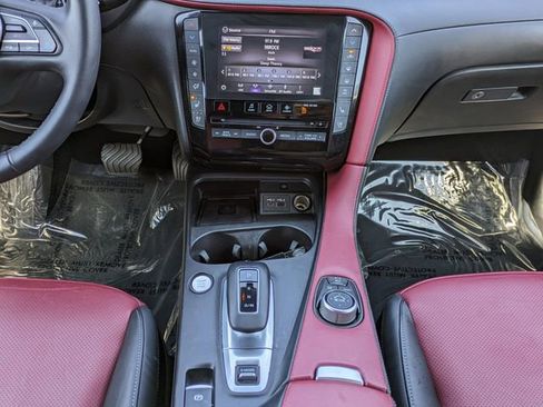 Used 2025 INFINITI QX50 Sport image 21