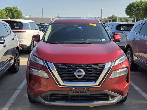 Used 2023 Nissan Rogue SL w/ SL Premium Package FWD image 2