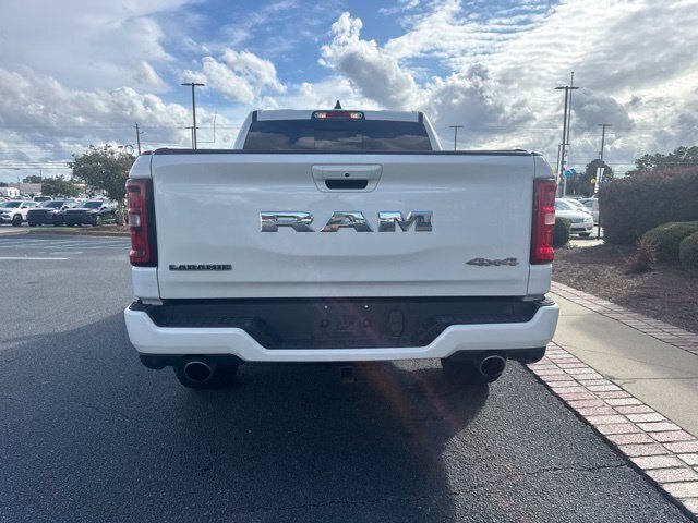 Used 2025 RAM 1500 Laramie w/ Sport Appearance Package AWD/4WD image 8