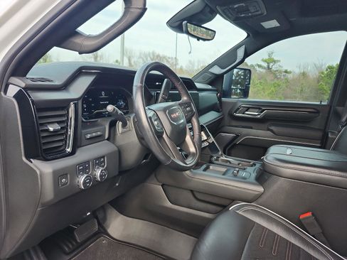 Used 2024 GMC Sierra 2500 AT4X image 20