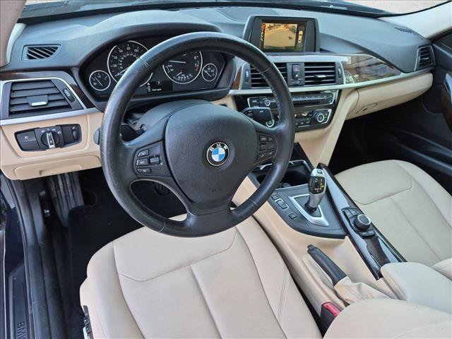 Used 2017 BMW 320i Sedan RWD image 9