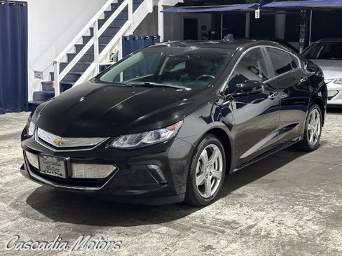 Used 2017 Chevrolet Volt LT w/ Comfort Package image 4
