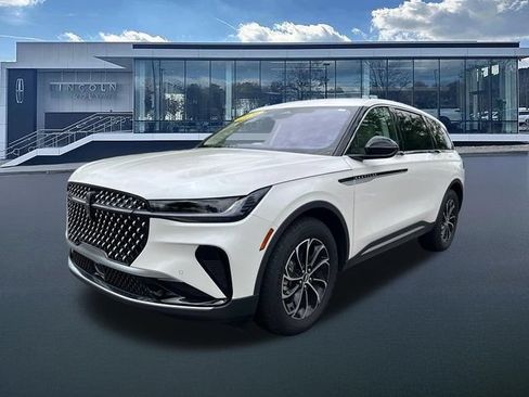 New 2026 Lincoln Nautilus Premier AWD/4WD image 3