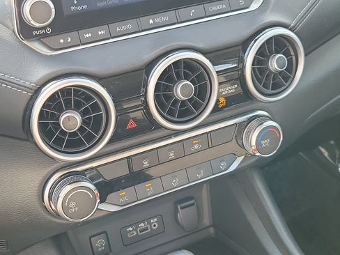 Certified 2025 Nissan Sentra SV FWD image 25
